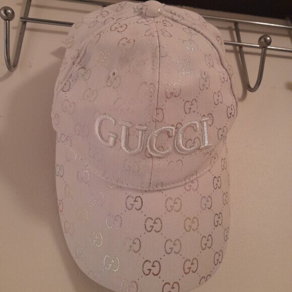 Authentic white Gucci monogram hat/cap. - Picture 3 of 11